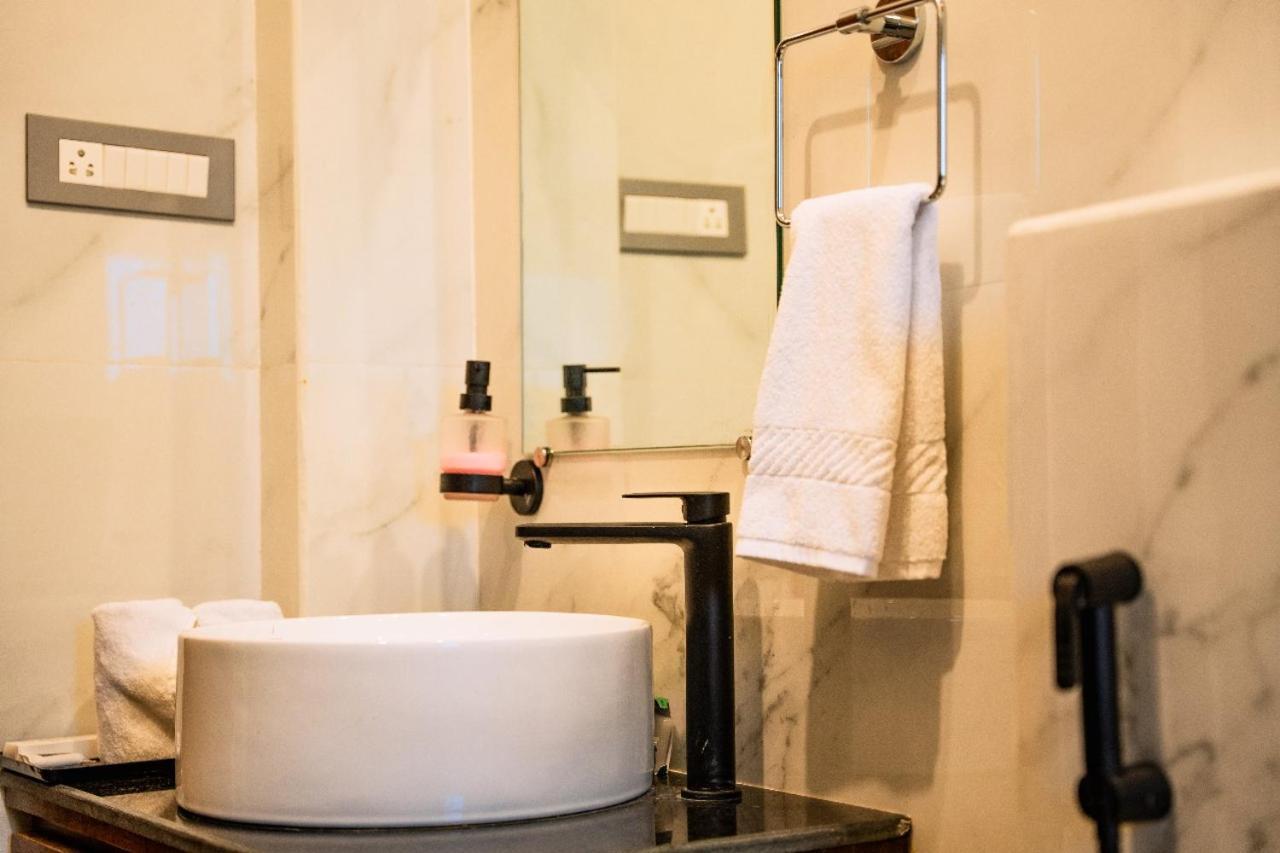 Hotel Kamrupa Guwahati Ngoại thất bức ảnh